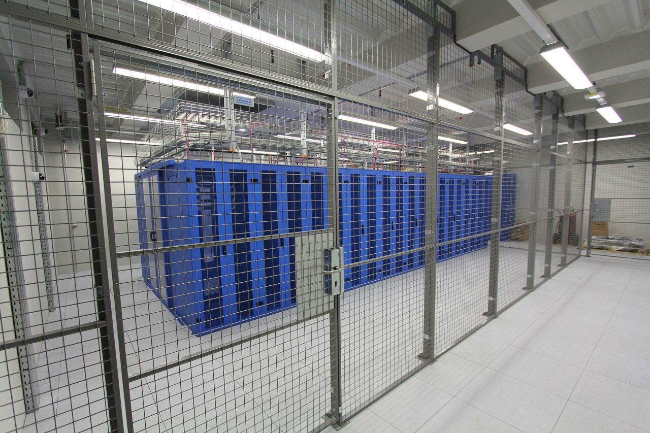 Mesh Partitioning / Steel Cage around a data centre.